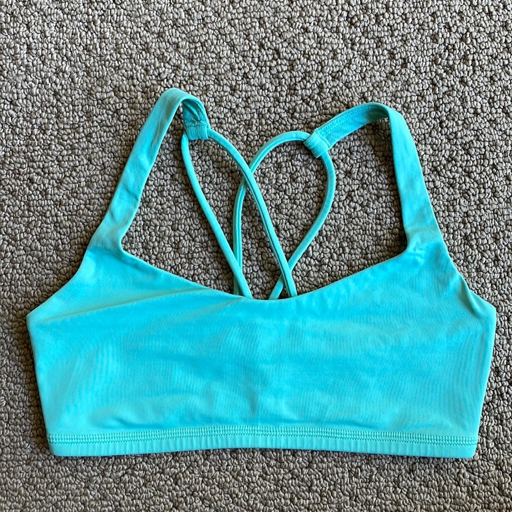 LULULEMON // Sports Bra